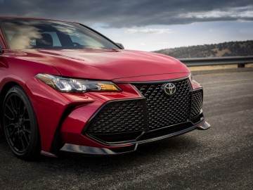 Toyota Camry i Avalon w wersji TRD